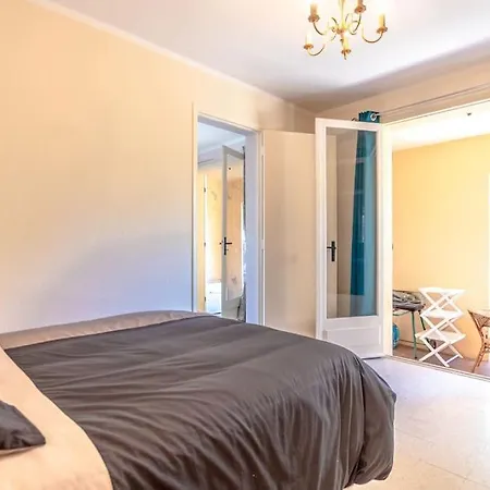 Superbe Appartement, Plein Centre Avec Jardin Apartment